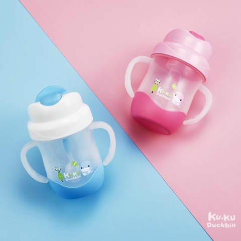 Bình uống nước kèm ống hút và có tay cầm KuKu Ku5472 200ml (Màu ngẫu nhiên)