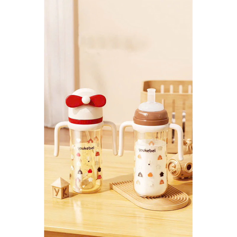 Bình nước tập hút, tập uống Youkebei có tay cầm, ống hút chống sặc 300ml (màu ngẫu nhiên)