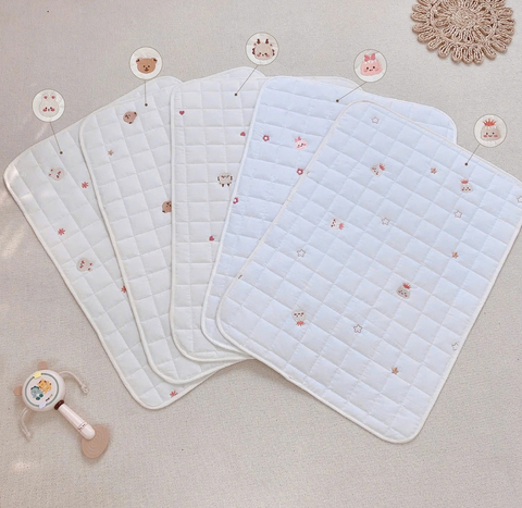 Thảm điều hòa chống thấm trần vuông Monona 50*70cm họa tiết ngẫu nhiên