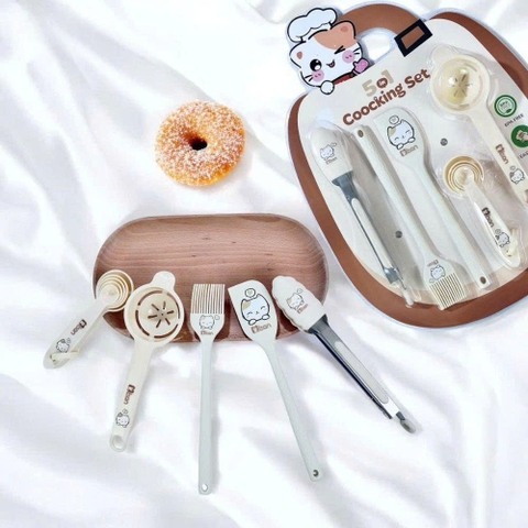 Bộ dụng cụ chế biến đồ ăn dặm 5in1 Misan