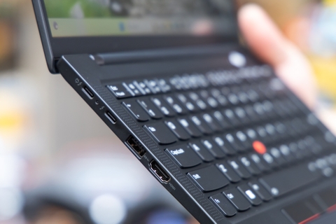 Thinkpad X1 Carbon Gen 9, 14inch i5-1145G7 | 32GB | 512GB | WUXGA.