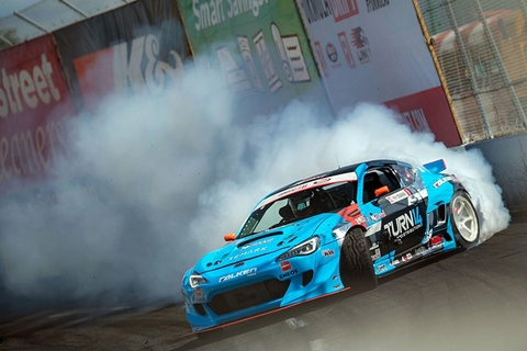 🏎️ Kỹ Thuật Drift/Lái Xe Thể Thao: Giải Mã Oversteer và Understeer – Nghệ Thuật Kiểm Soát Trượt Bánh
