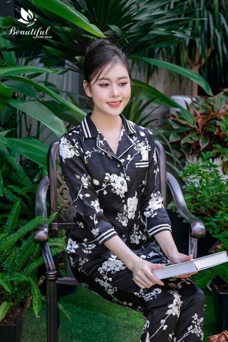 Y664B Lụa vân tay lỡ ĐEN hoa hồng cổ PJM