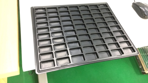 khe hở an toàn khi thiết kế khay là gì