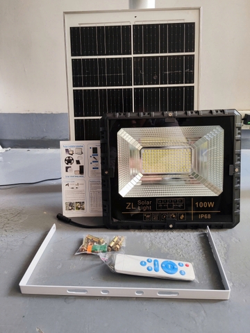 ĐÈN NĂNG LƯỢNG MẶT TRỜI BP 100W