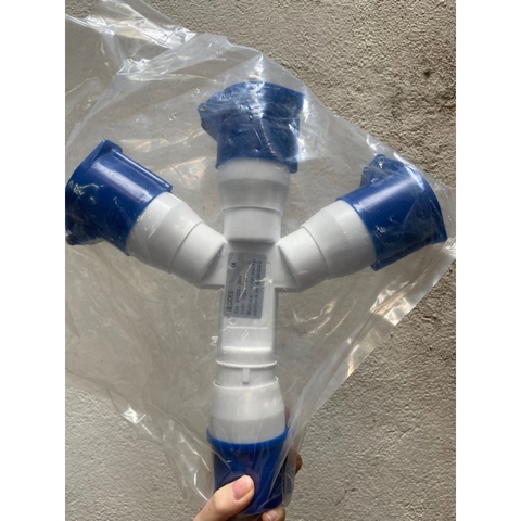 Ổ cắm công nghiệp 3- 4 chạc 16A 32A phù hợp với các công trình thi công