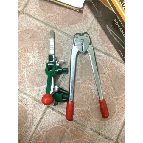 Bộ kìm siết đai ( gồm 1 kìm và 1 tay banh lốp )