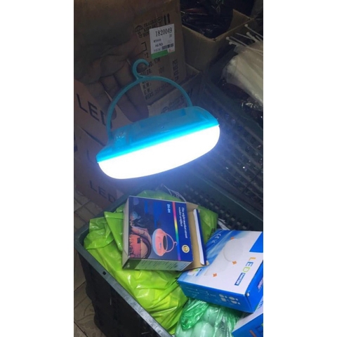 Bóng đèn sạc năng lượng mặt trời 300W - ánh sáng trắng siêu sáng (3 cell pin 18650 dung lượng cao - sáng liên tục 8 giờ)