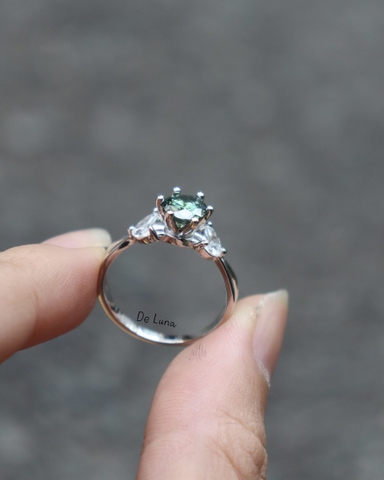 Nhẫn Sen Moissanite Xanh De Luna
