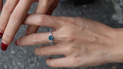 Nhẫn Poseidon Đá Topaz London