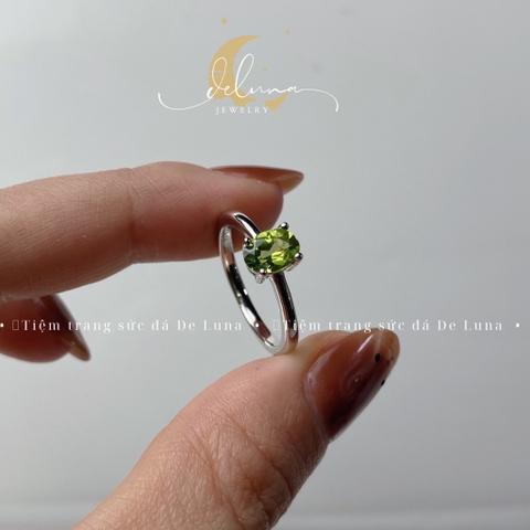 Nhẫn Simple Peridot Oval