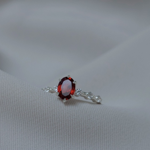 Nhẫn Princess Garnet De Luna