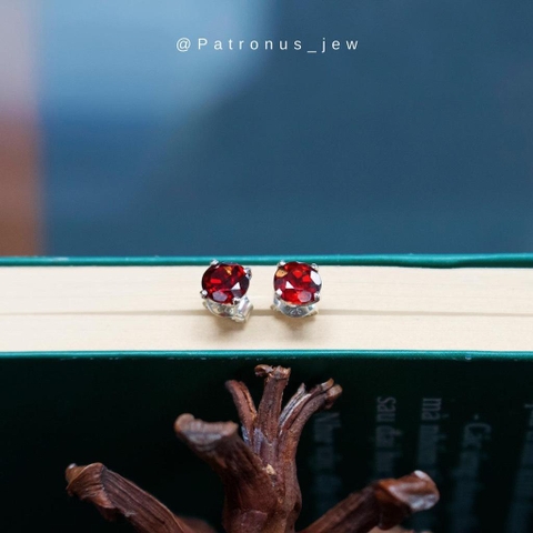 Bông Tai Garnet De Luna