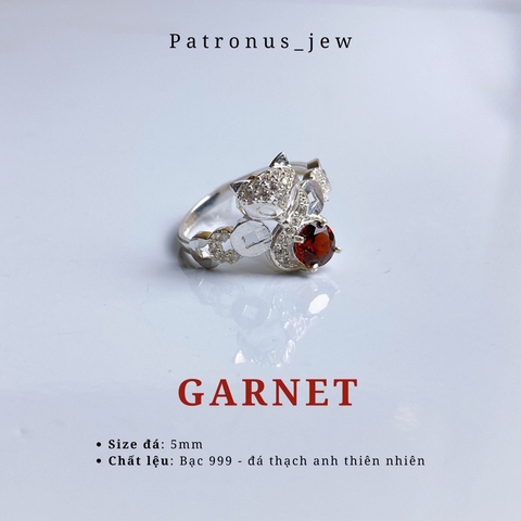 Nhẫn Dáng Hồ Ly Ôm Đá De Luna