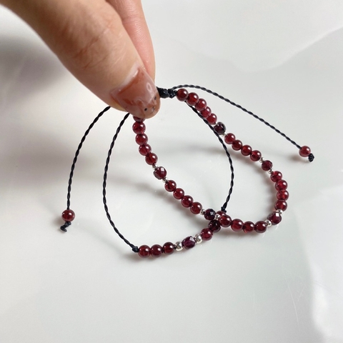 Vòng Tay Sáp Garnet Tròn 4mm VTSG24A De Luna