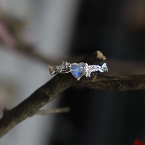Nhẫn Tim Moonstone Love Garden De Luna