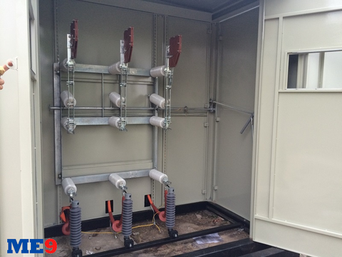 Cầu dao phụ tải 35kV trong nhà hộp dập khí liền cầu chì