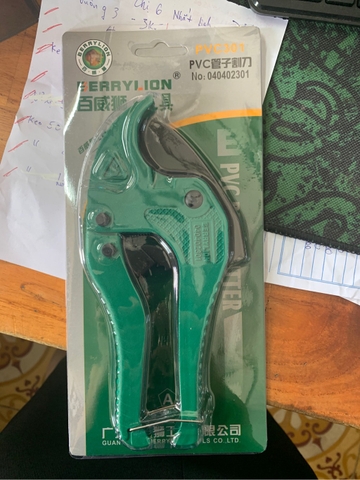 Kéo cắt ống nước Berry