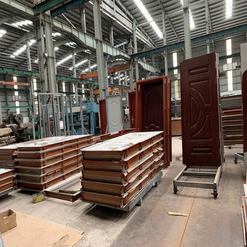 CỬA THÉP VÂN GỖ