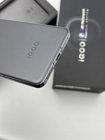 Điện thoại iQOO 13 cũ