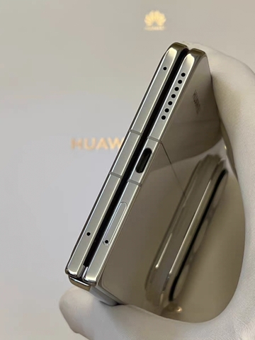 Huawei Pura X Max (12GB - 256GB) - Chip Kirin 9030 Pro