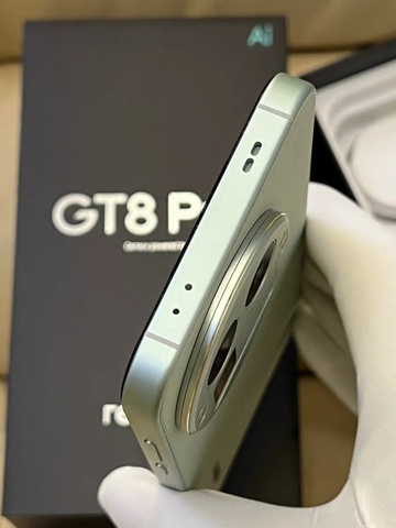 Điện thoại Realme GT8 Pro (Snapdragon 8 Elite Gen 5 - Pin 7000mAh)