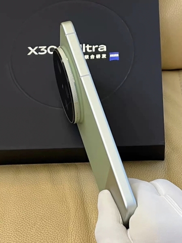 Điện thoại Vivo X300 Ultra 5G (Snapdragon 8 Elite Gen 5)