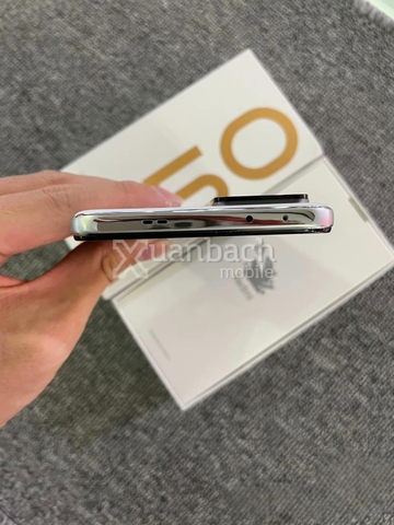 Điện thoại Xiaomi Redmi K50 Dimensity 8100
