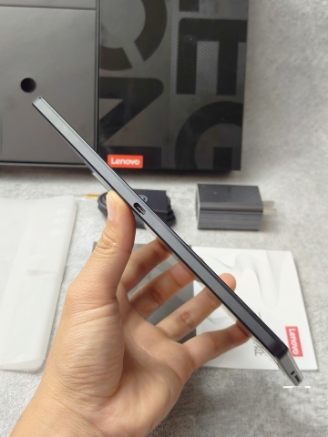 Máy tính bảng Lenovo Legion Y700 - 2025 - Snapdragon 8 Gen 3