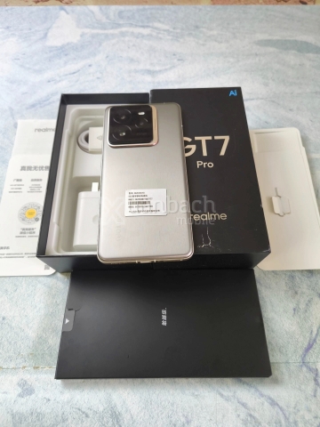 Điện thoại Realme GT 7 Pro 5G Snapdragon 8 Elite