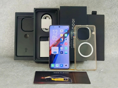 Điện thoại Vivo iQOO 12 5G New Seal Snapdragon 8 Elite