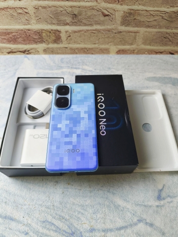 Điện thoại Vivo iQOO Neo 10 Pro Plus Snapdragon 8 Elite - 6800mAh