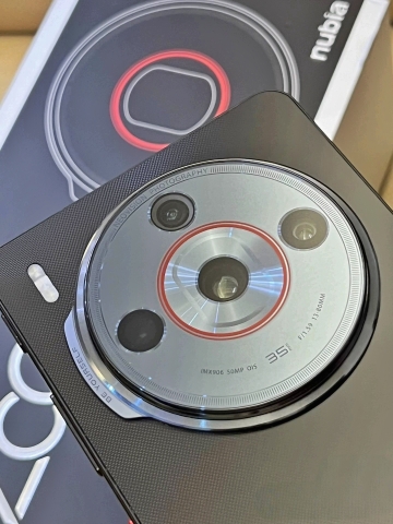 Điện thoại ZTE Nubia Z60S Pro 5G Likenew Snapdragon 8 Gen 2