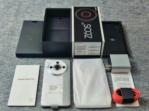 Điện thoại ZTE Nubia Z60S Pro 5G Likenew Snapdragon 8 Gen 2