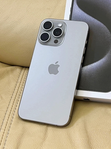 Điện thoại iPhone 15 Pro Max Likenew