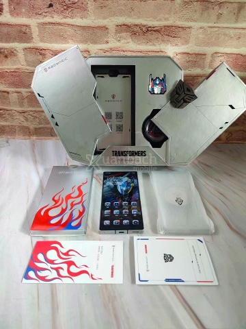 Điện thoại Nubia Red Magic 8 Pro Plus Transformers Edition