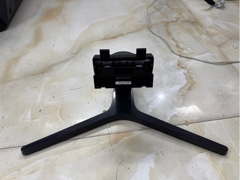 Chân đế màn hình máy tính để bàn model LS24R350FHEXXV (tháo máy)