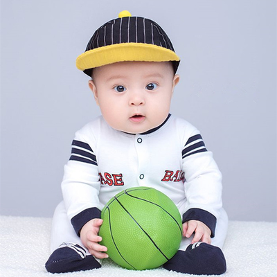 Bộ quần áo bóng chày + mũ