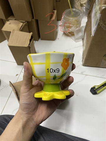 A155 ly kem hoa nền kẻ vàng chân vàng