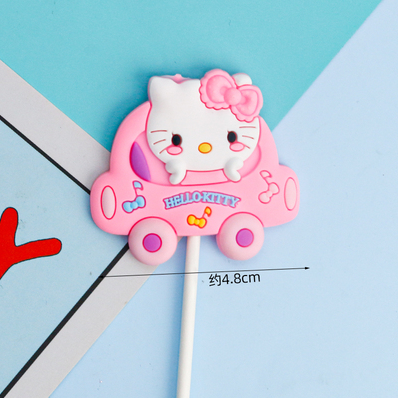 Que kute MÈO KITTY lái oto HỒNG