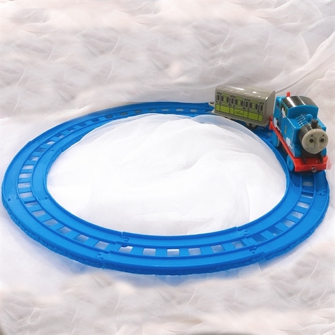 Đồ chơi trang trí Đoàn tàu KHÁCH - Không kèm sẵn pin