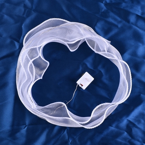 Cổng voan trang trí bánh MÀU TRẮNG kèm đèn led