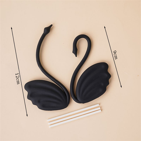 Que kute cặp Thiên nga MÀU ĐEN