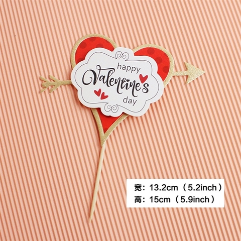 Que cắm Valentine's day hình trái tim