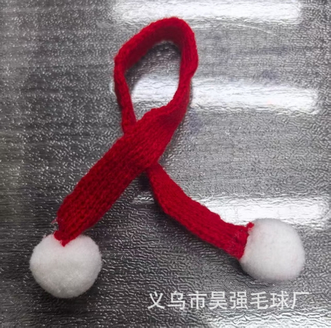 Trang trí MC  5 khăn len màu Đỏ bông trắng 20cm