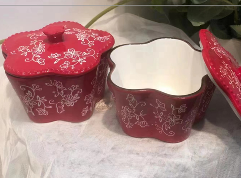 Âu hoa dây đỏ 11*7cm
