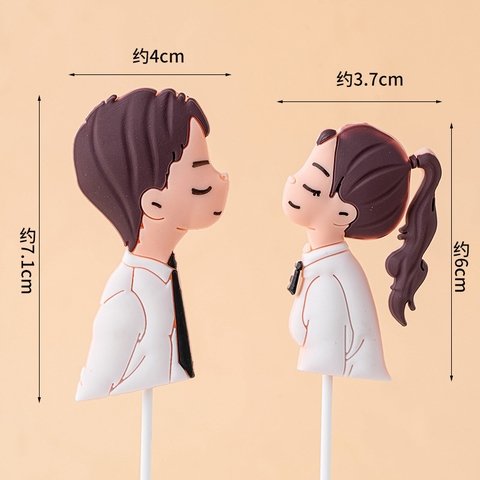 Kute trai gái hôn nhau áo trắng