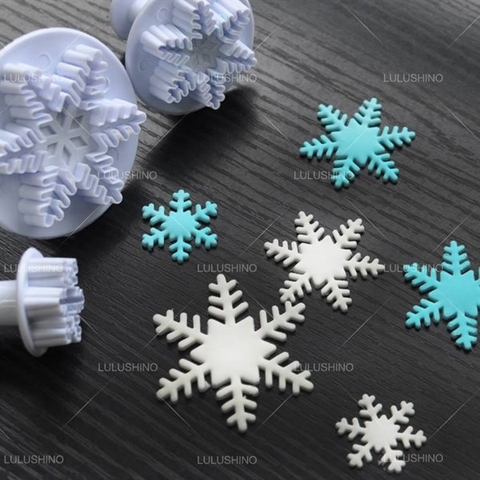 Set nhấn bông tuyết nhựa trắng