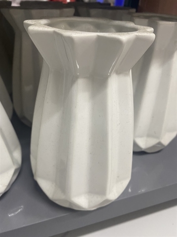 Bình hoa chân váy size 16.5*7cm- trắng