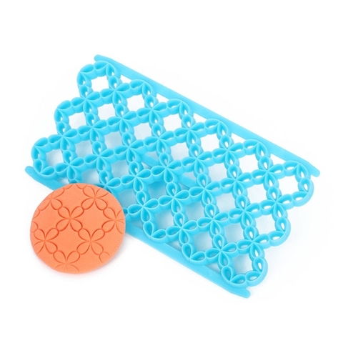 Khuôn nhấn tạo vân bánh màu XANH họa tiết hoa 4 cánh tròn Mẫu 9 (chiếc)